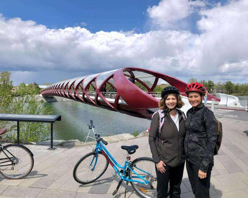 Calgary: City Bike Tour, Highlights and Bow River - Downtown to Fort Calgary: the city story told on wheels