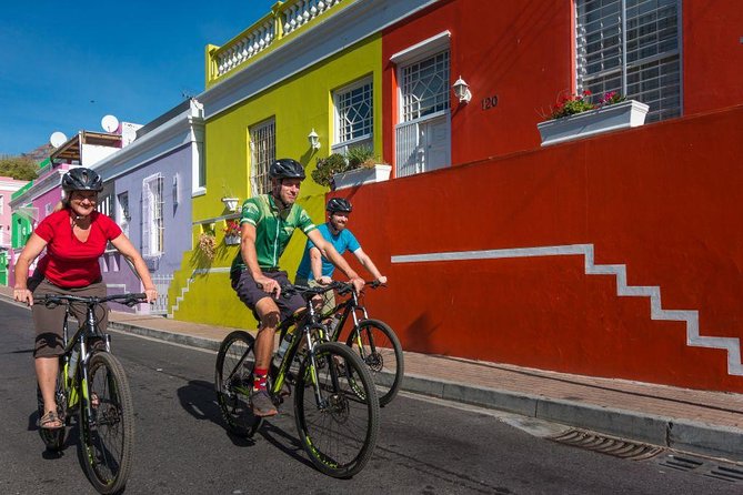 Cape Town City Cycling Tour - Bo-Kaap on Chiappini Street: color plus context