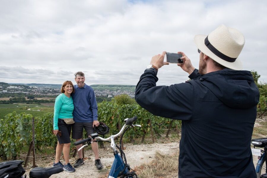 Champagne: E-Bike Champagne Day Tour with Tastings and Lunch - From Reims or Epernay: setting the tone in the morning