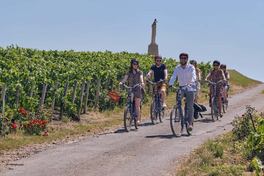 Champagne: E-Bike Champagne Day Tour with Tastings and Lunch - Lunch: French comfort food with Champagne included