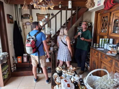 Chania: E-Bike City Highlights Tour - Start at Chania Old Market, then ride toward Koum Kapi