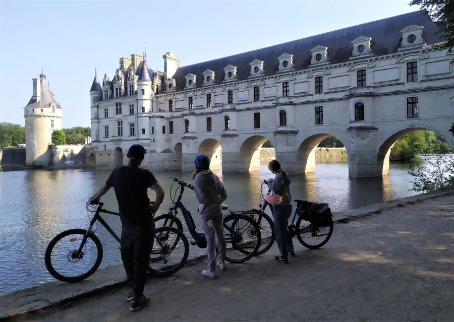 Chenonceau: E-Bike Guided Tour & Gourmet Picnic Lunch - Should you book it? Who this tour fits (and who should skip it)