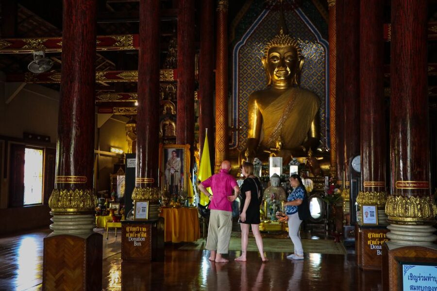 Chiang Mai: Half-Day Old Town Cycling Tour - Lunch and refreshments: included fuel that keeps the ride fun