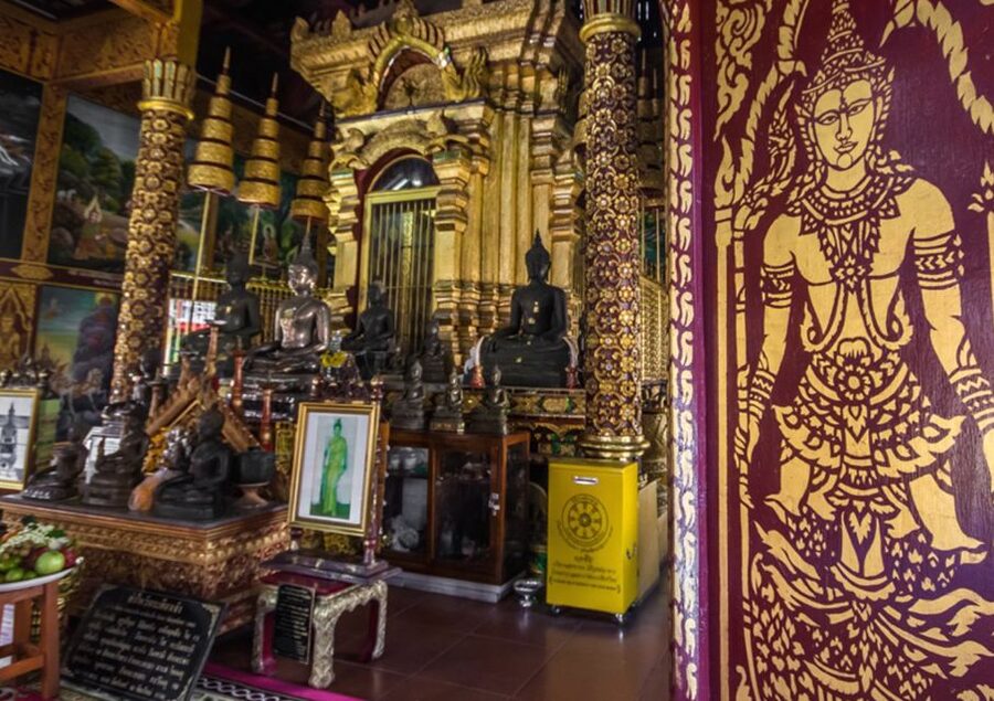 Chiang Mai: Historic Old City Bike Tour - Morning or Night - Wat Chedi Luang: Ruins That Still Feel Important