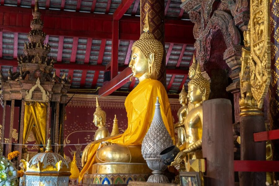 Chiang Mai: Private Historic Old City Bike Tour - Night - Small Group Feel and Real Safety Habits