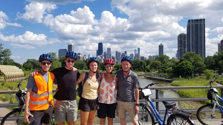 Chicago: Lakefront Neighborhoods Bike Tour - Price and Value: What $59 Buys You in 3 Hours