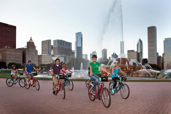Chicago's Ultimate City Bike Tour - How This Lakefront-Heavy Bike Tour Changes Your Chicago Day
