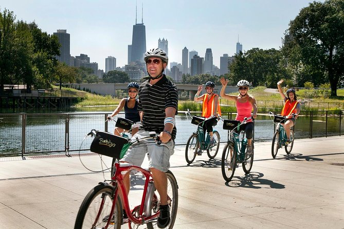 Chicago's Ultimate City Bike Tour - Meeting at Bobby’s Bike Hike and Getting Set Up Fast