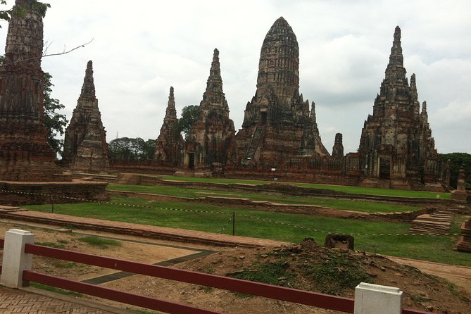 Colors of Ayutthaya Full-Day Bike Tour - Stop-by-stop: Wat Lokayasutharam and the reclining Buddha ruins