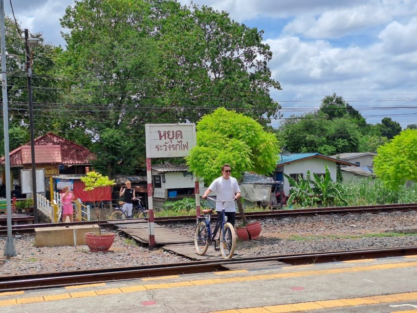 Colors of Ayutthaya: UNESCO Heritage 6 hour Bicycle Tour - Wat Phra Si Sanphet: the 3 pagodas you can compare in person