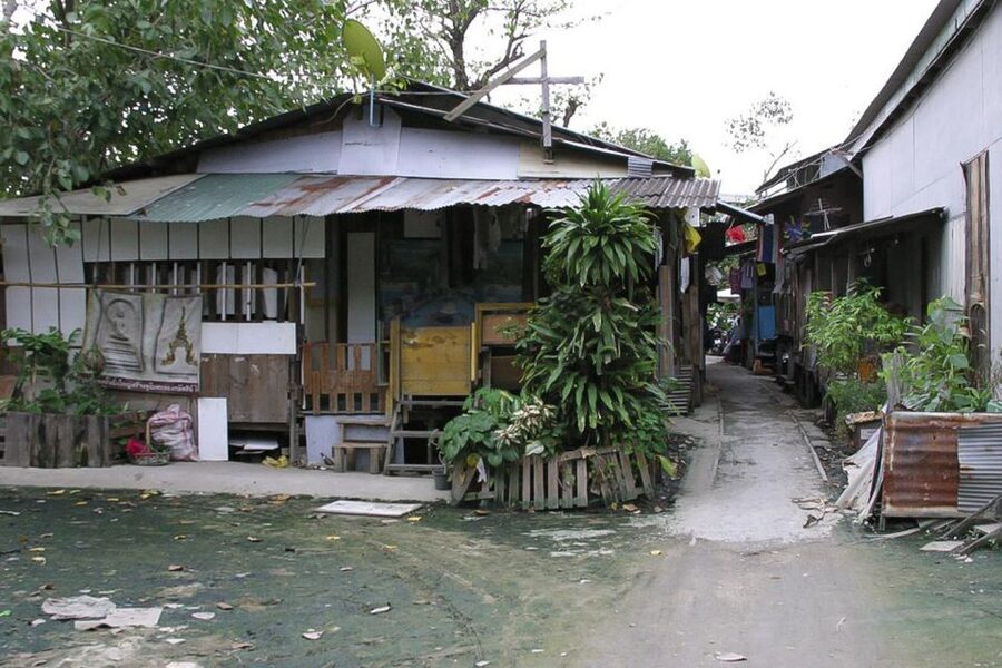 Colors Of Bangkok: 4-Hour Small Group Bike Tour - Traffic-free most of the time, but not all of the time