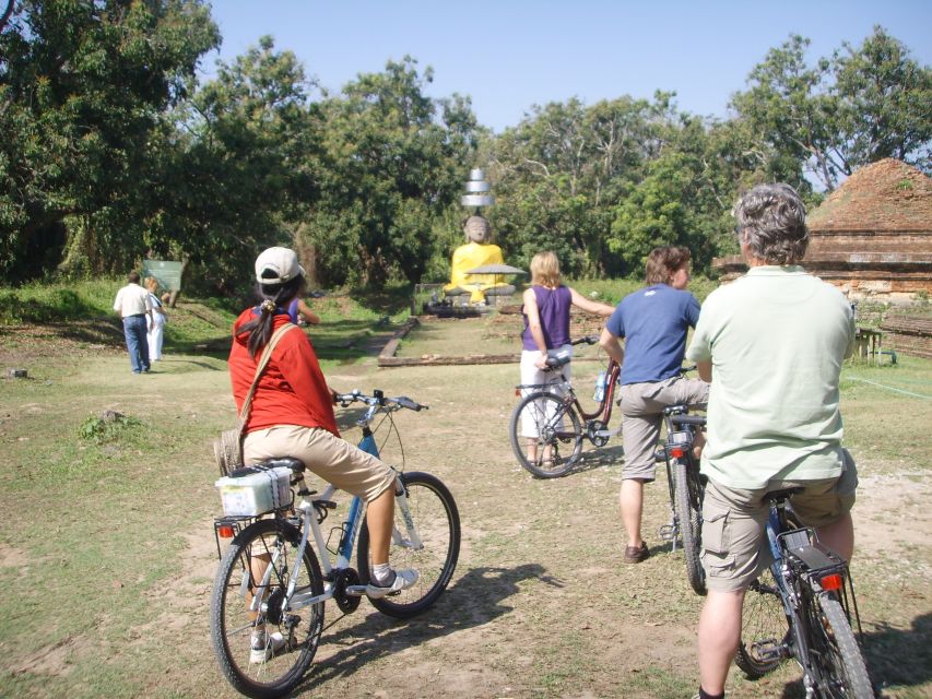 Colors of Chiang Mai Guided Bicycle Tour - Temple Stop and Buddhism Talk: More Than Just a Photo Break