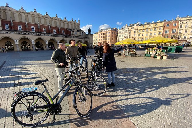 Complete Cracow Bike Tour (small group of maximum 15 people!) - Meeting at Józefa Dietla and handling the logistics