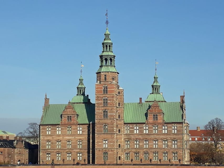 Copenhagen: 2,5-Hour 'Must See' Bike Tour with a Local Guide - What makes Lone’s guided style work so well