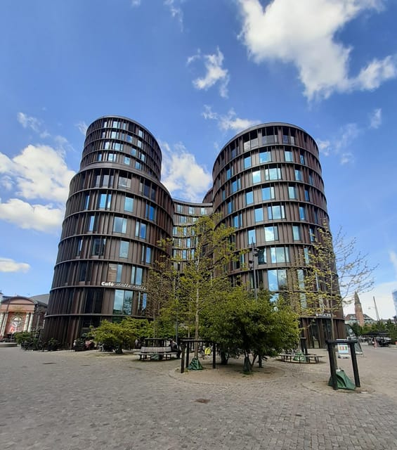 Copenhagen: 2,5-Hour 'Must See' Bike Tour with a Local Guide - Who should book this bike tour (and who should skip it)