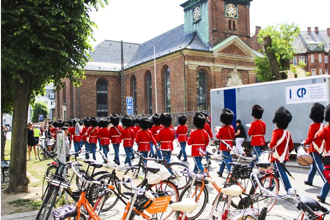 Copenhagen: 2-hour City Highlights Bike Tour - Bikes, Helmets on Request, and the Safety Rhythm