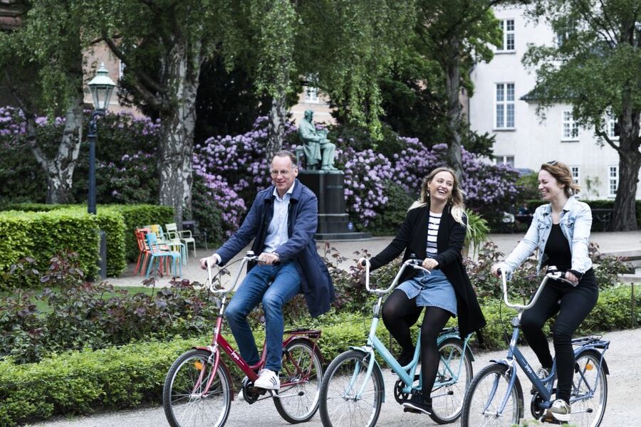 Copenhagen: City Highlights Guided Bike Tour - The pace, safety briefing, and who this is best for