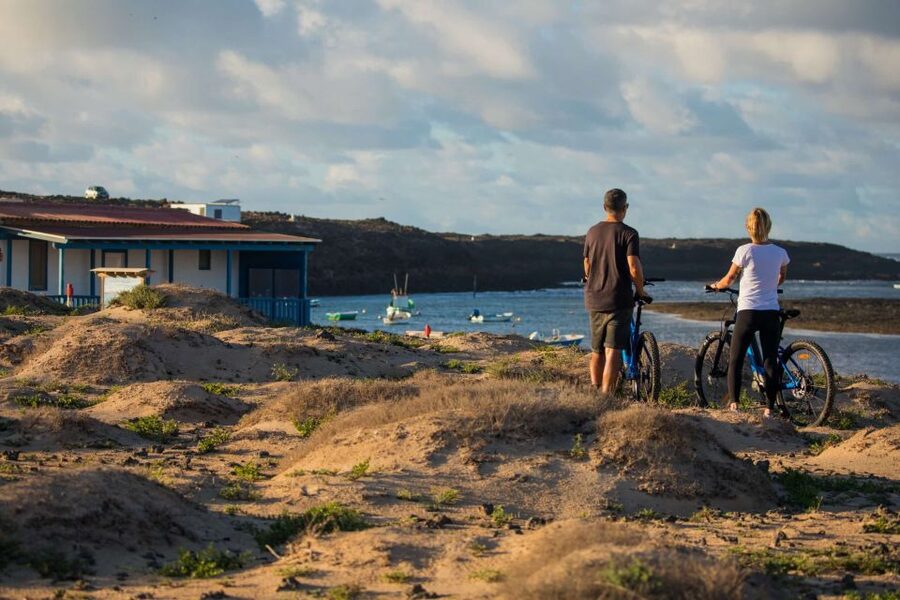Corralejo: E-Bike Rental with Map to Popcorn Beach - The terrain reality: smooth dirt roads plus some rough surprises