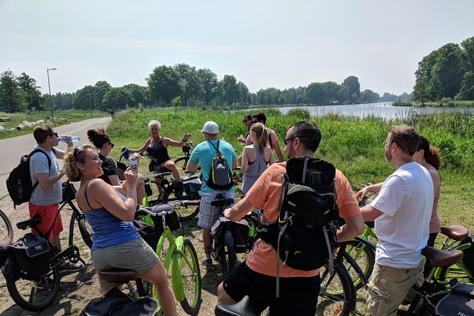 Countryside Bike Tour from Amsterdam: Cheese, Clogs & a Windmill - The First Minutes Along the IJ River: City Views, Then Calm