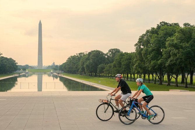 Customized Private Bike Tour of DC - White House stop: fast orientation, strong first impressions