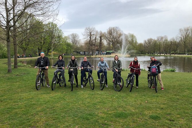 Daily group bike tour in Spanish. - Museum Square Photo Stop: Van Gogh and Rijksmuseum Area