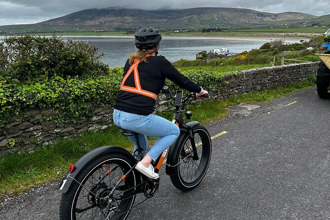 Dingle Peninsula by eBike: Must-Do Half-Day Activity! - The Bay stretch: Blasket Islands, famine cottages, and Coumeenole Beach filming spots