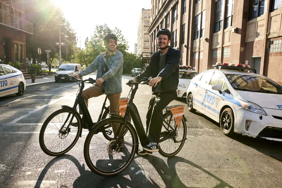 Downtown Bike Tour with Stylish Dutch Bikes or E-bikes! - Crossing the Brooklyn Bridge: The Part You’ll Keep Remembering