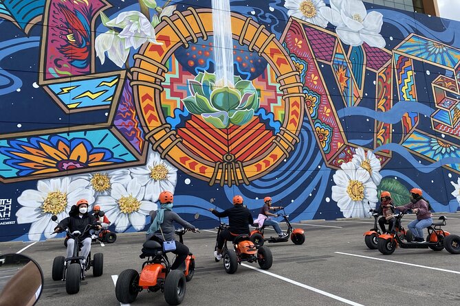Downtown Dallas Sightseeing & History 2 Hour E-Bike tour - E-bike basics: what riding feels like in downtown Dallas
