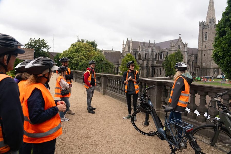 Dublin: Bike & E-Bike Tour with a Local Guide - Your 2-Hour (Almost 2.5) Dublin Orientation on Two Wheels