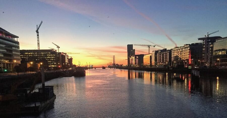 Dublin: Guided Bike & E-Bike Tour - Pubs and traditional music venues: what you’ll spot along the way