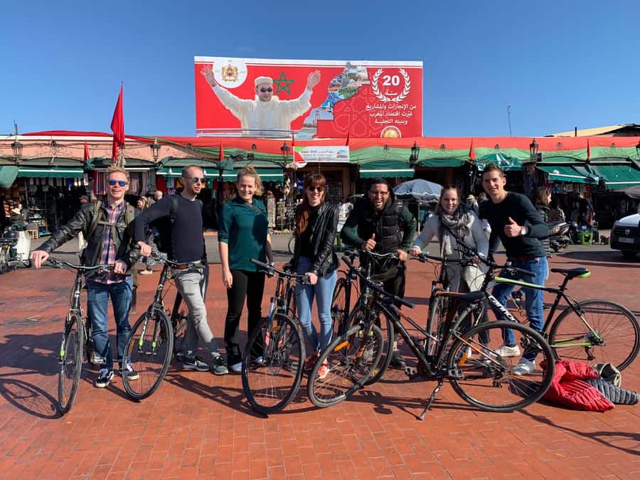 Dutch Bike Tour in Marrakech with Local Guide - Place des Ferblantiers and Jemaa el-Fnaa: photo stops with real context