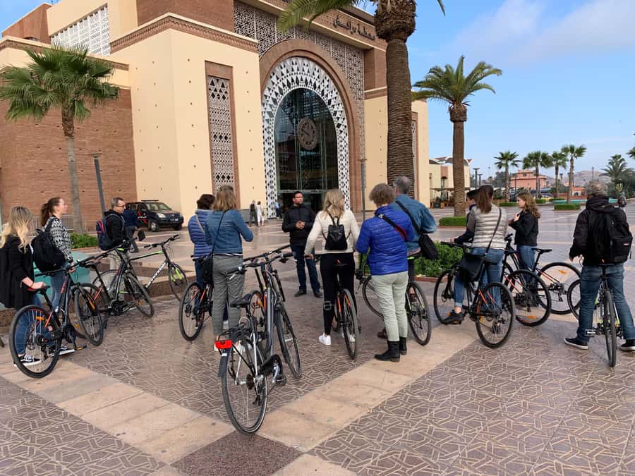 Dutch Bike Tour in Marrakech with Local Guide - Old souks, quiet streets, and green pockets: how the route stays comfortable
