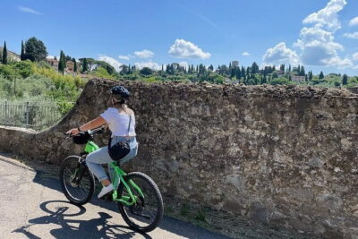 E-bike 2.5 hour Florence & Tuscany With Fresh Olive Oil and Bread - Meeting at Via del Campuccio and getting comfortable fast