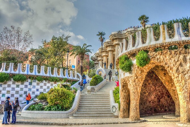 E-Bike Barcelona Highlights & Park Guell in Small Group - Gothic Quarter: 2,000 Years of Narrow Streets