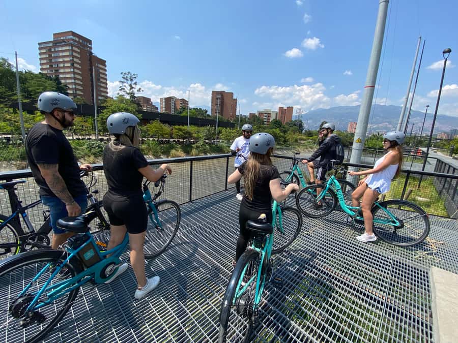 E-Bike City Tour Medellin with Local beer and Snacks - Key highlights you’ll feel right away