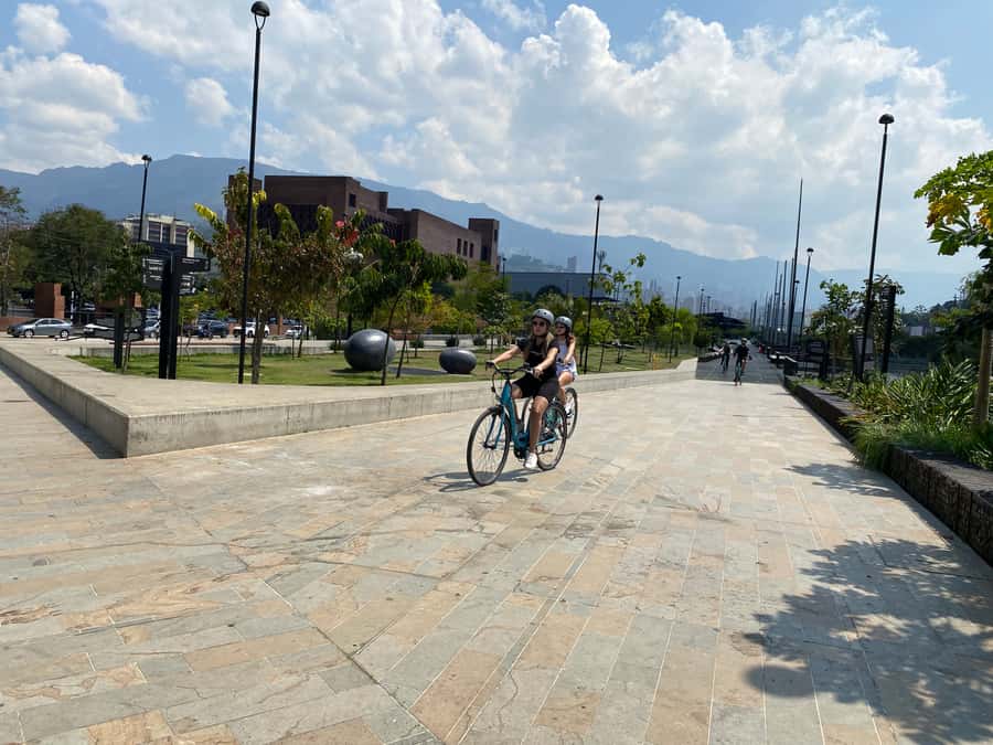 E-Bike City Tour Medellin with Local beer and Snacks - Medellín River Parks (30 minutes): why parks matter here