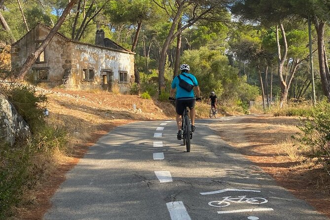 E-bike from Sintra Mountains to Cascais Sea with pickup in Lisbon - Boca do Inferno and Cascais old town: dramatic coast, then easy winding streets