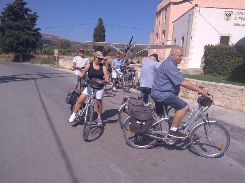 e-Bike Guided Tour to Myli Gorge with Lunch included - Vila Clodio in Chromonastiri: the military museum stop that adds surprise