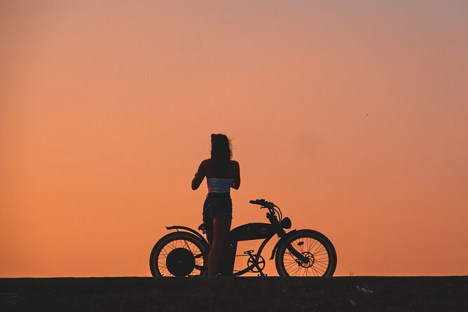 E-Bike Photo Stop Tour - Monte Smith: the hilltop view you’ll actually remember