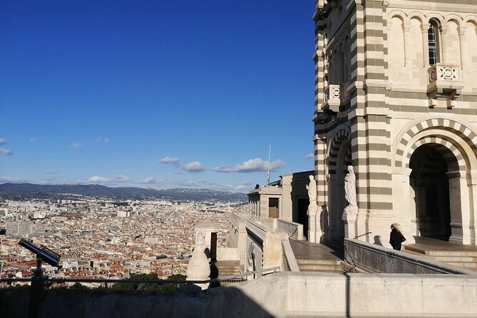 E-Bike Rental in Marseille with our brand new Virtual Guide !! - Staff help and real routing: where Thomas matters