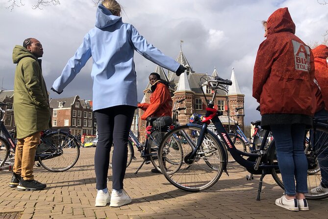 E-Bike Tour, Amsterdam's Highlights and Hidden Gems - Canal Ring (Grachtengordel) and Vondelpark: the ride’s satisfying mid-course reset