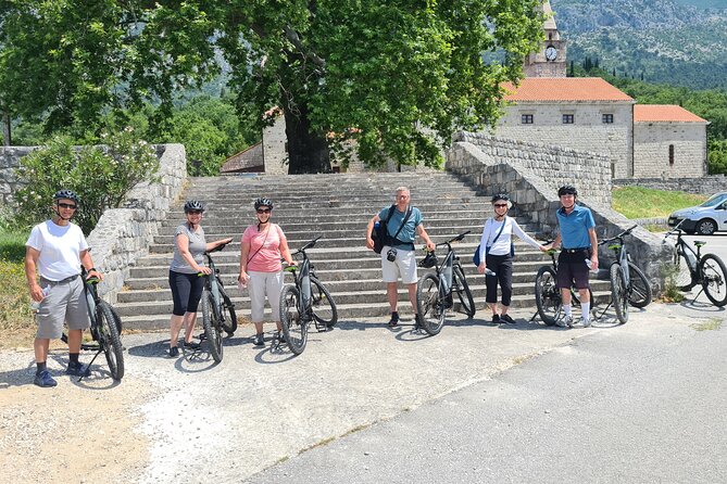 E-Bike Tour + Gourmet Snack + Wine Tasting (Small Group) - Safety and road-sharing: the part you should plan for