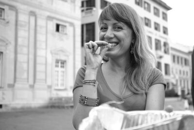 E-bike tour in Genova - Start at Via di Prè: quick orientation, then you’re rolling
