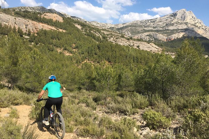 E-Bike tour of Sainte Victoire Mountain, Aix-en-Provence - Stop 1: Montagne Sainte-Victoire viewpoint riding and trail stops