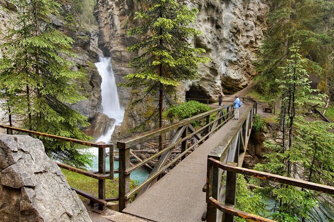 eBike and Hike Banff to Johnston Canyon small group guided program - Guides and safety: why names keep coming up