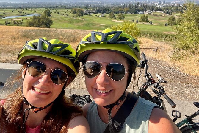 eBike Rentals in Kelowna - Gear that actually helps: helmet, lock, bike bag, and water options