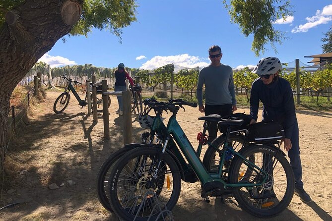 ebike tour lake Hawea river track to Wanaka - Hawea River Track on e-bikes: why it works so well