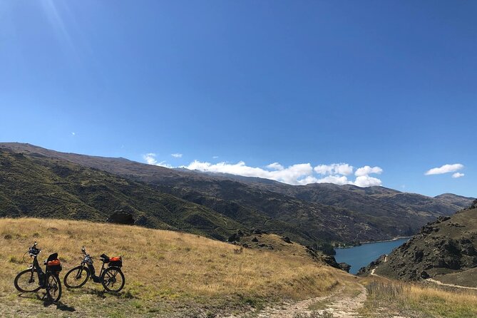ebike tour lake Hawea river track to Wanaka - What you’ll see on the Hawea River Track: water, river links, and Upper Clutha scenery