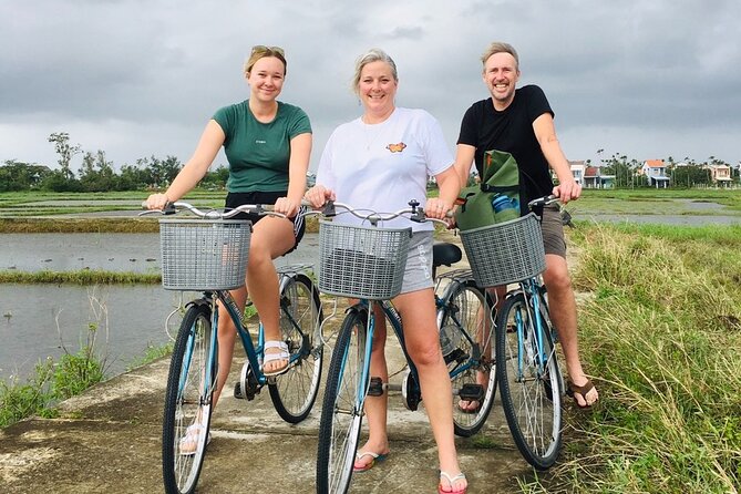 Eco Basket Boat By Bicycle and Vietnamese Set Menu - Net fishing practice: what you’re really learning