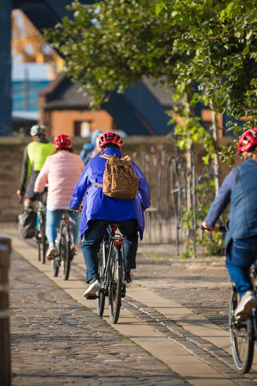 Edinburgh: Sightseeing Bike Tour - The 3-Hour Route: City Center to Leith and Portobello (Plus the Return)